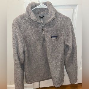 Patagonia- Quarter Zip Medium
